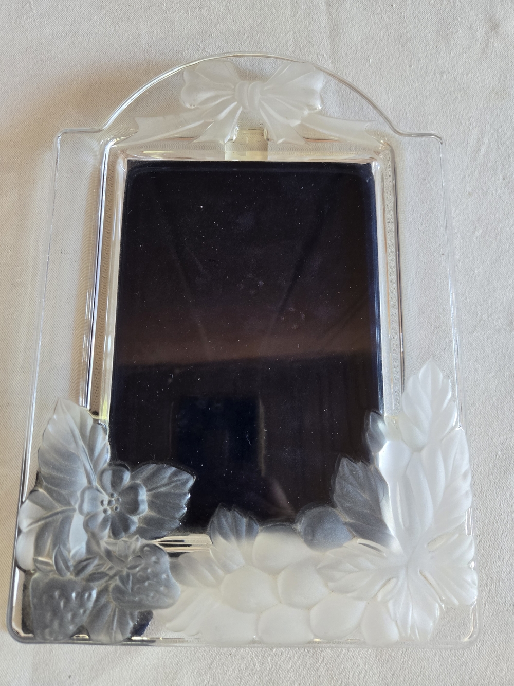 Frosted Glass With Raised Floral, Fruit & Bow Picture Frame